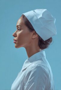 看護師になるために高校生が理系じゃないと無理なのは本当ですか？